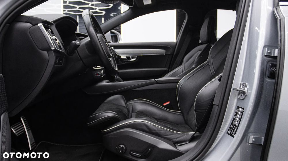 Volvo S90 B4 B R-Design - 22