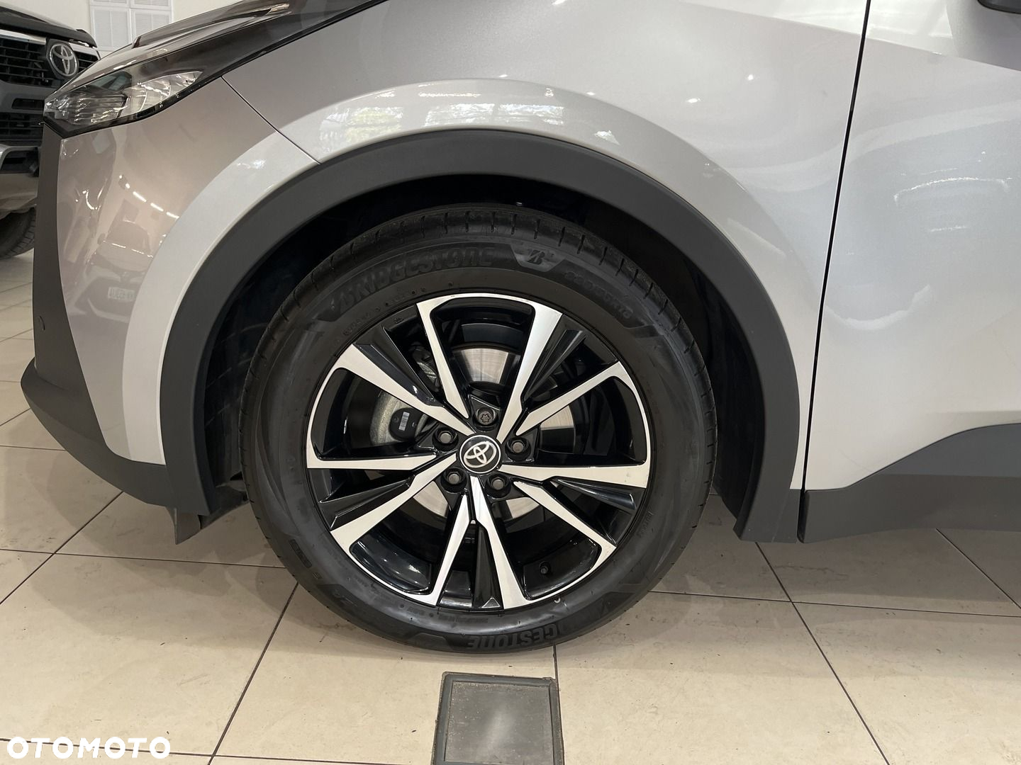 Toyota C-HR - 11