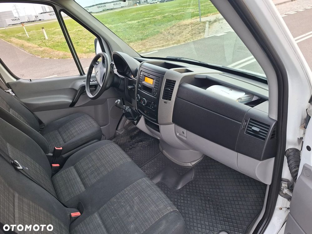 Mercedes-Benz Sprinter - 10