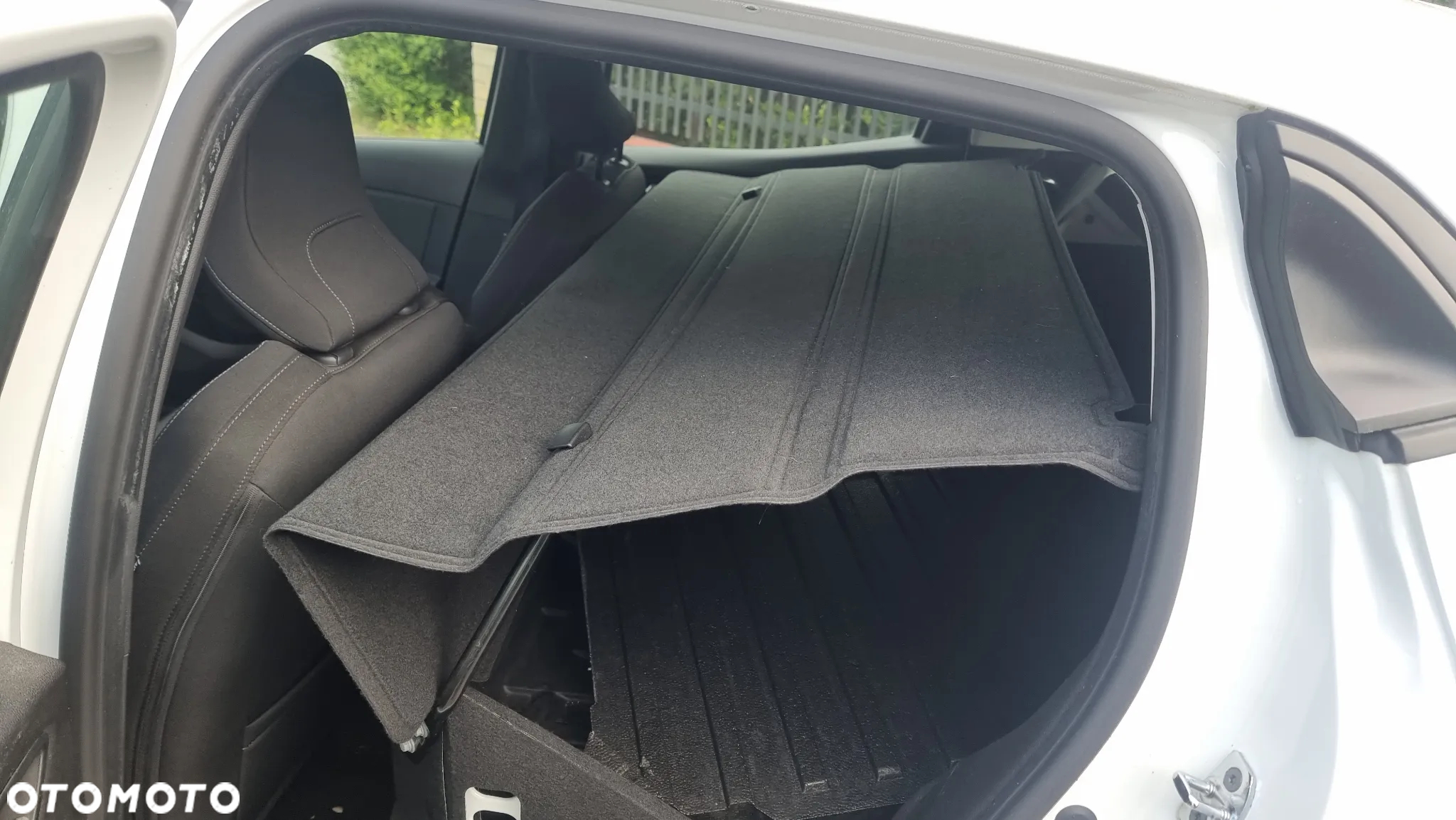 Renault Clio BLUE dCi 85 BUSINESS EDITION - 24