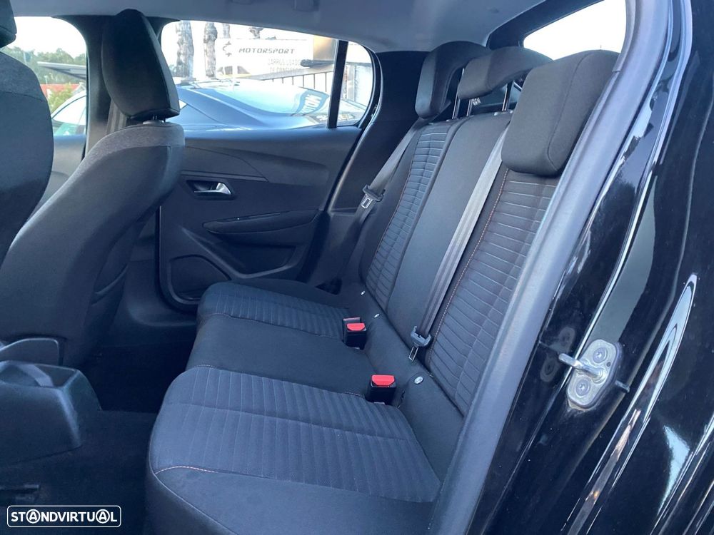 Peugeot 208 1.2 PureTech Active - 12