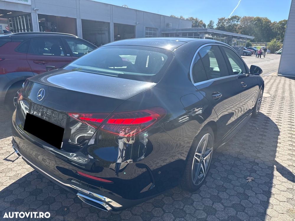 Mercedes-Benz C 300 e 4MATIC 9G-TRONIC AMG Line - 3