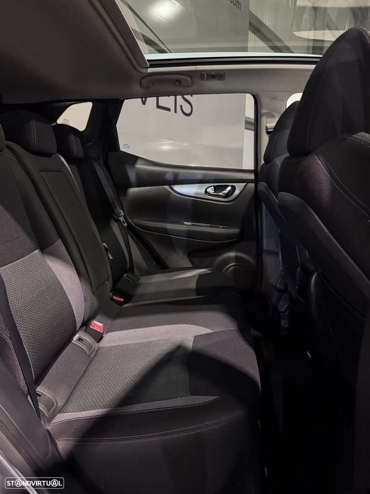 Nissan Qashqai 1.5 dCi N-Connecta J18 - 35
