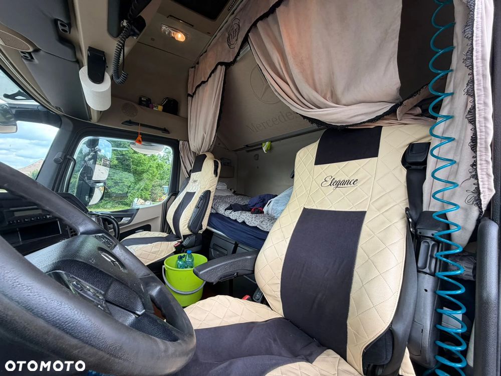 Mercedes-Benz ACTROS - 2
