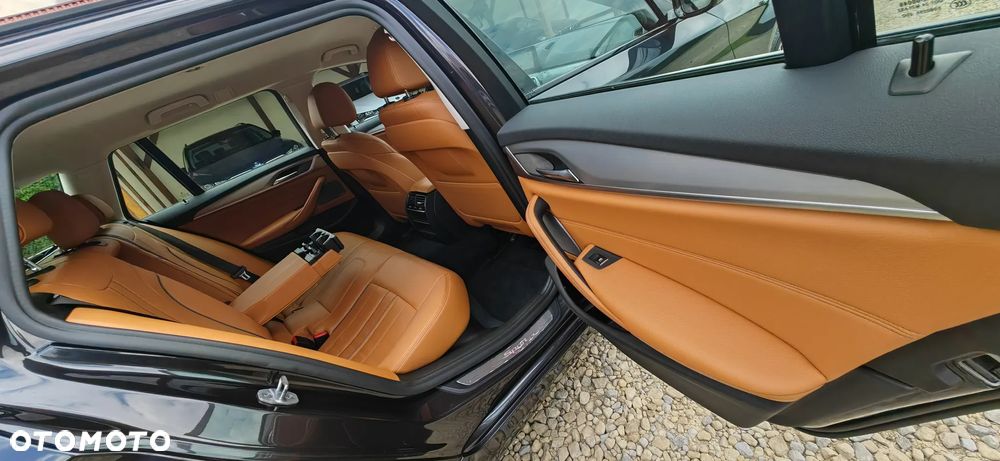 BMW Seria 5 520d Sport Line - 19