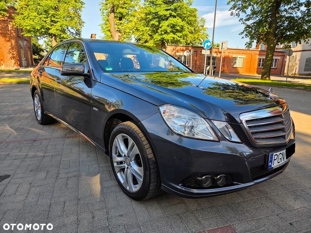 Mercedes-Benz Klasa E 200 CGI BlueEFFICIENCY - 11