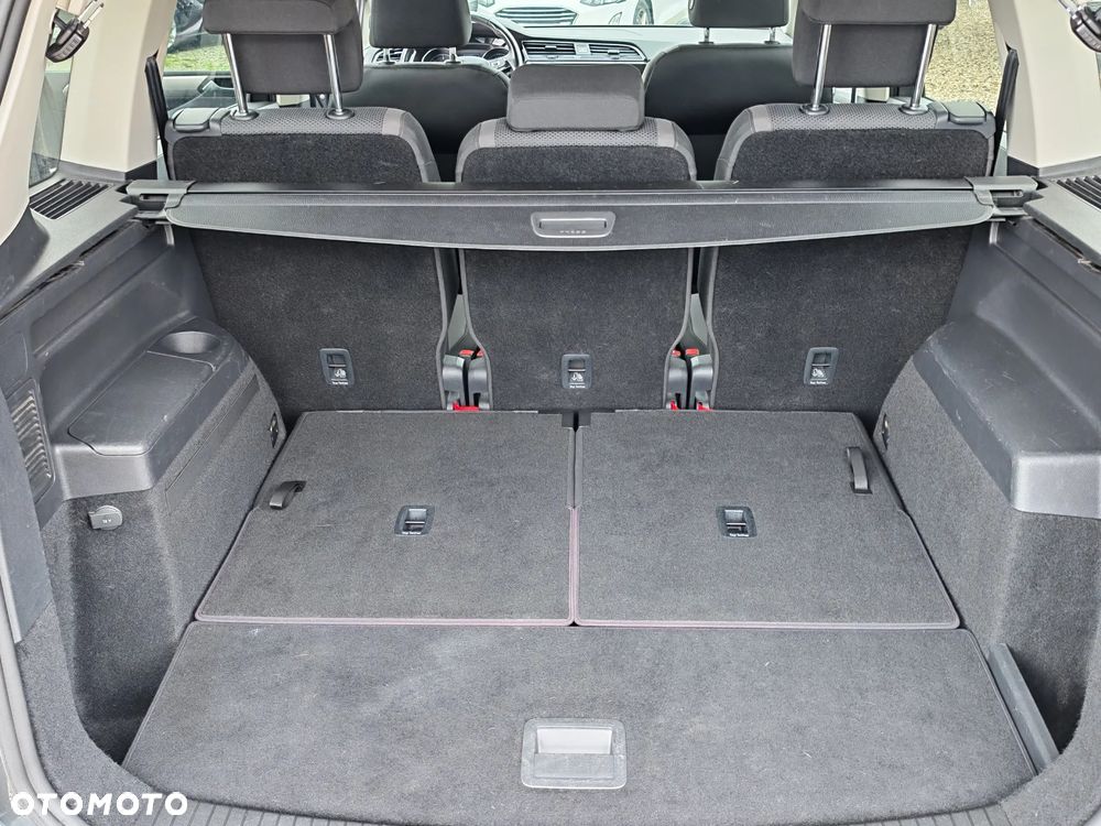 Volkswagen Touran 1.6 TDI SCR (BlueMotion Technology) SOUND - 25