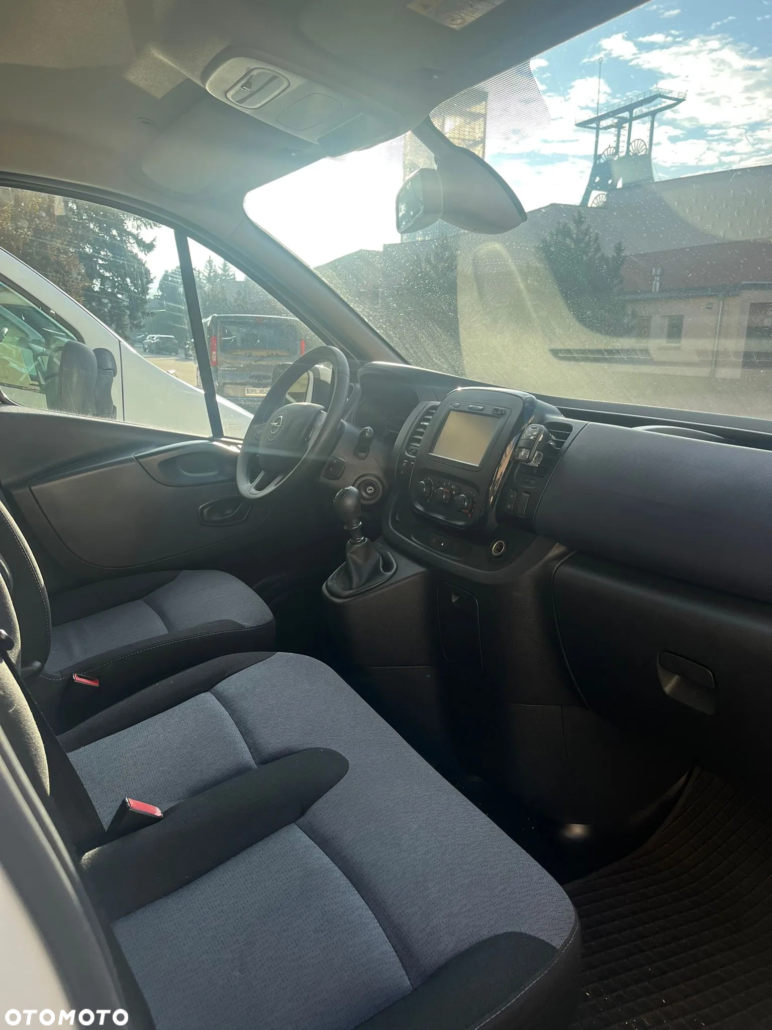 Opel Vivaro - 9