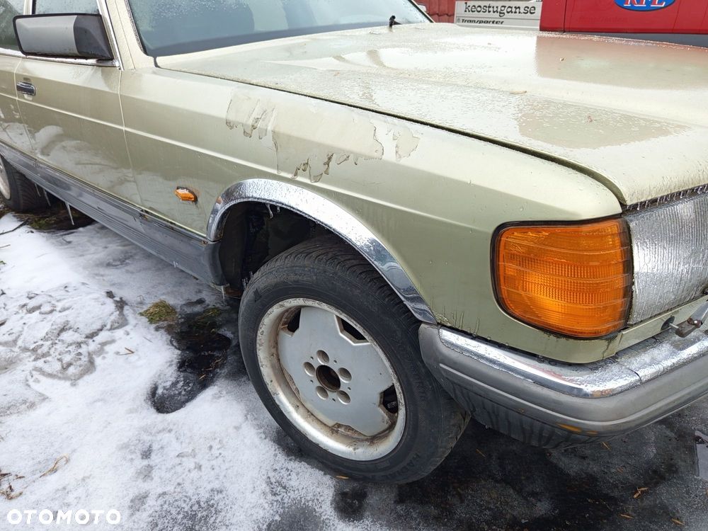 Błotniki Mercedes Benz w126 SE - 1
