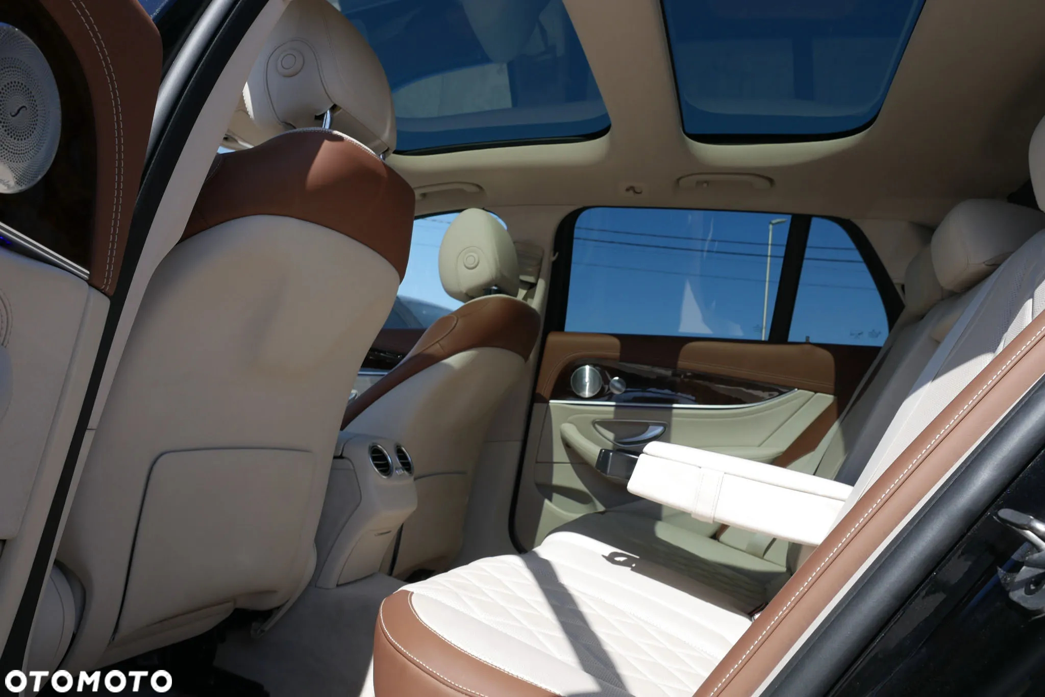 Mercedes-Benz Klasa E 220 d T 9G-TRONIC AMG Line - 22