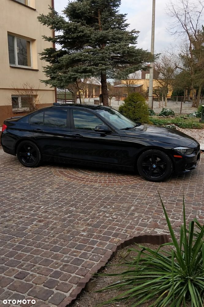 BMW Seria 3 328i Luxury Line - 1