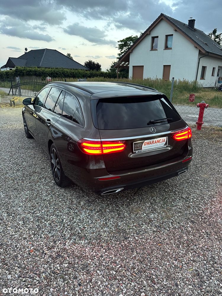 Mercedes-Benz Klasa E 220 d 9G-TRONIC - 31