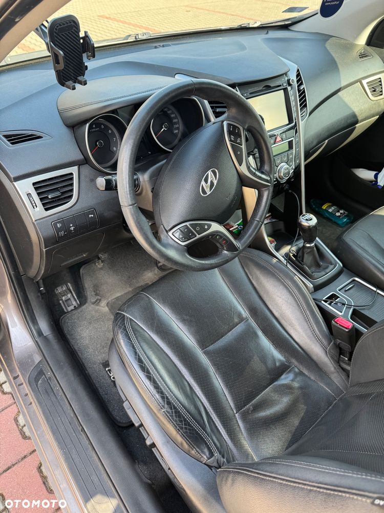 Hyundai i30 1.6 GDI Premium - 12