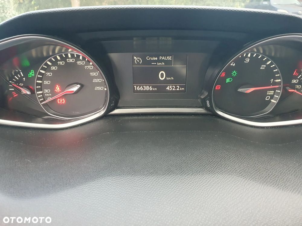 Peugeot 308 2.0 BlueHDi Allure S&S - 7