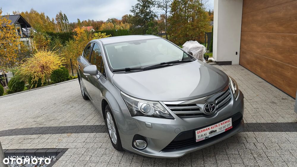 Toyota Avensis 1.8 Comfort - 20