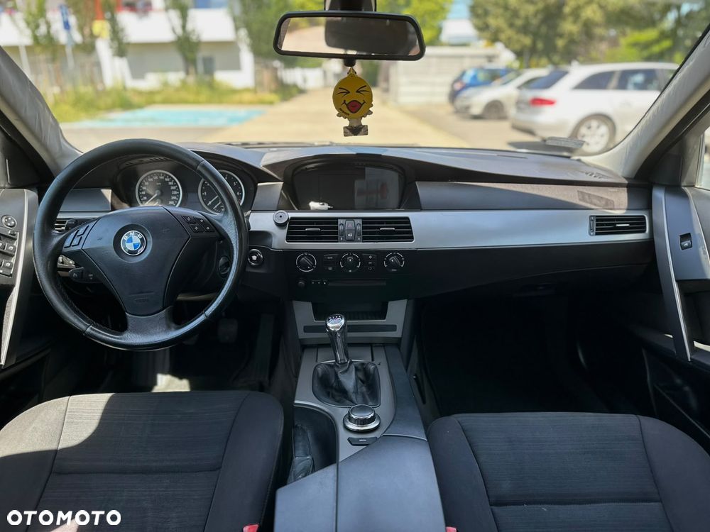 BMW Seria 5 523i - 9