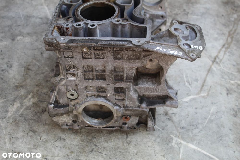 BLOK SILNIKA BMW E90 N46B20 A/B 7552781 - 9