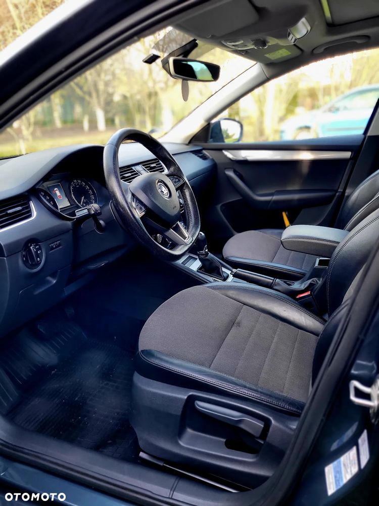 Skoda Octavia 1.6 TDI Style DSG - 8
