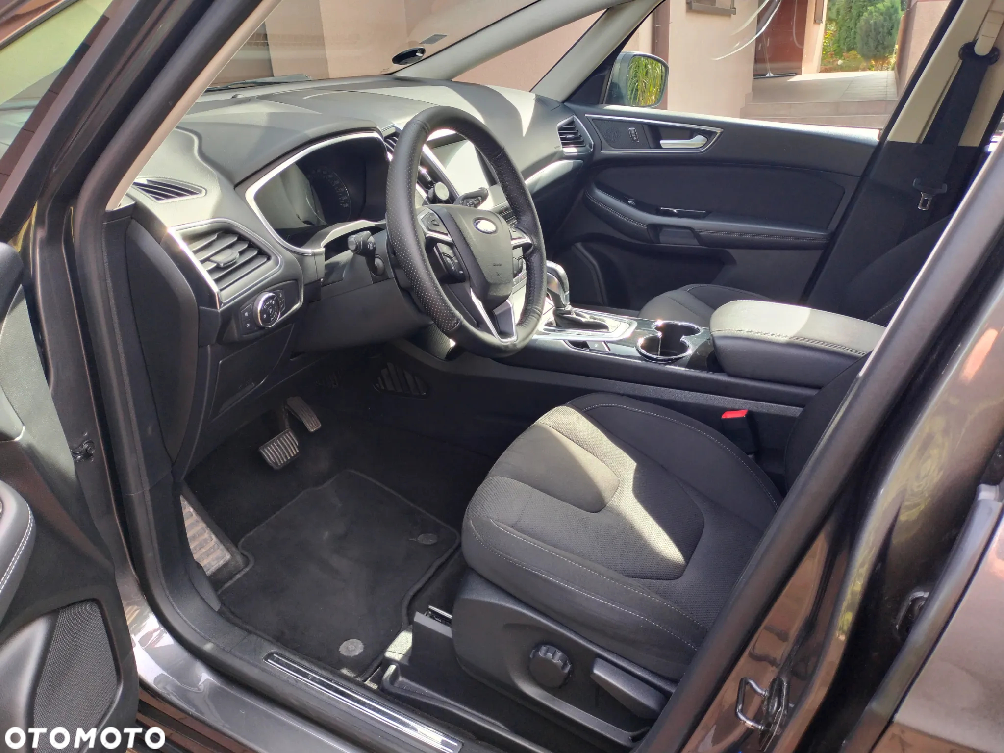 Ford S-Max 2.0 EcoBoost Titanium - 25