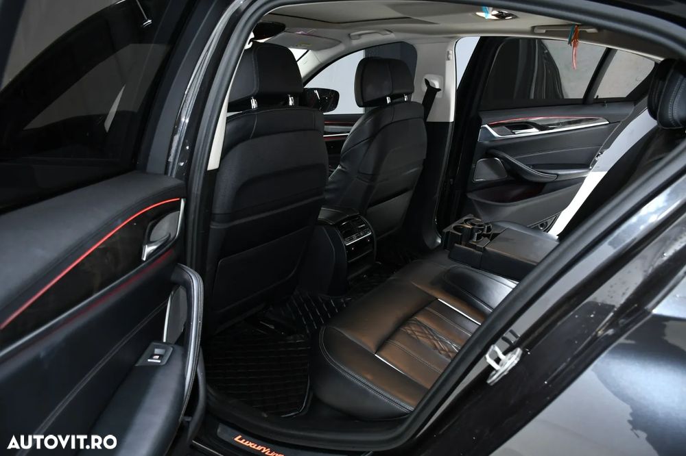 BMW Seria 5 530d xDrive AT - 14