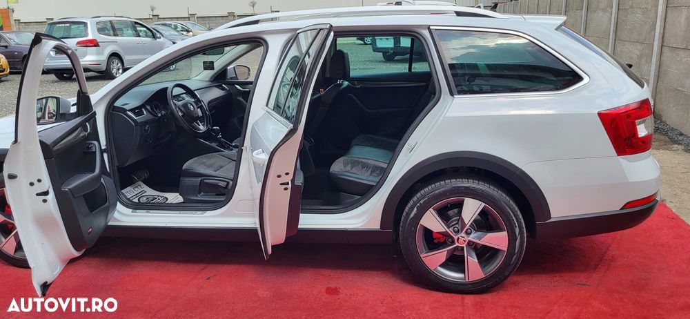 Skoda Octavia 2.0 TDI 4x4 DSG Scout - 13