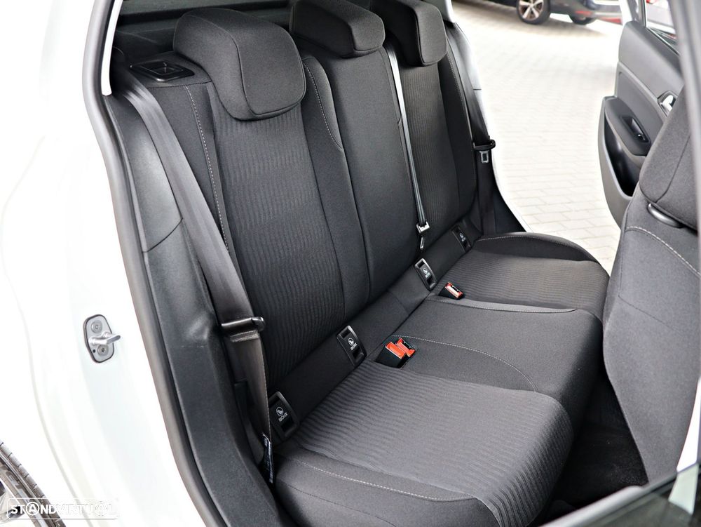 Peugeot 308 1.6 BlueHDi Active J17 - 26