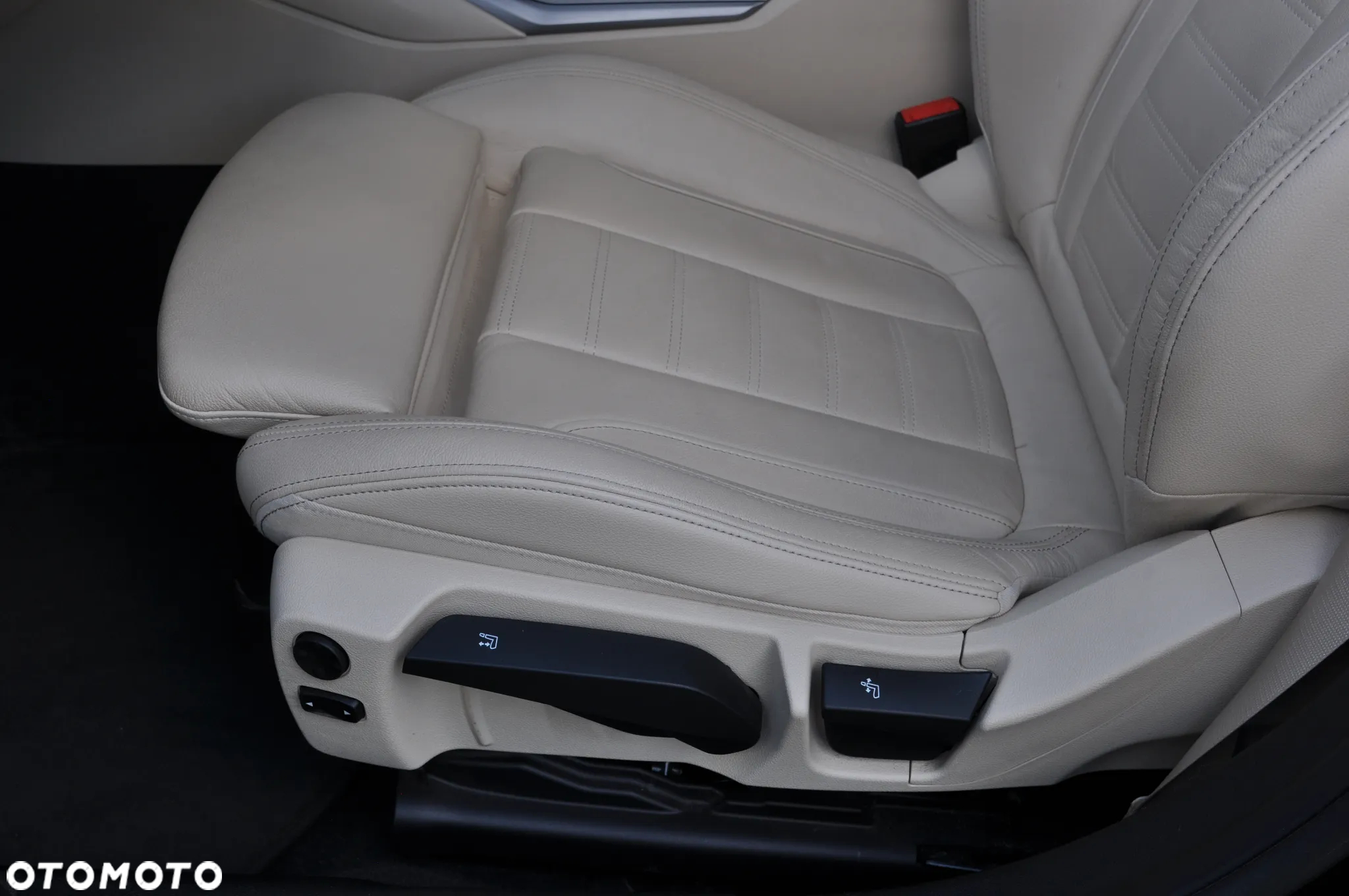 BMW Seria 3 320d xDrive Sport Line Shadow - 12