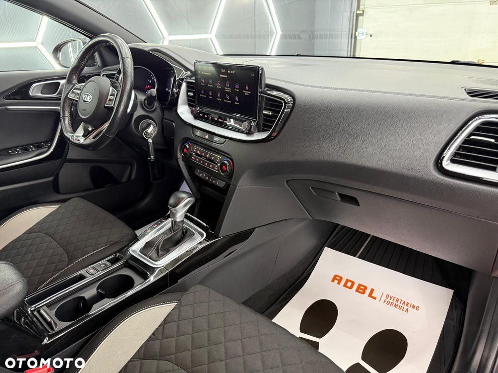 Kia ProCeed 1.4 T-GDI DCT7 OPF GT LINE - 33
