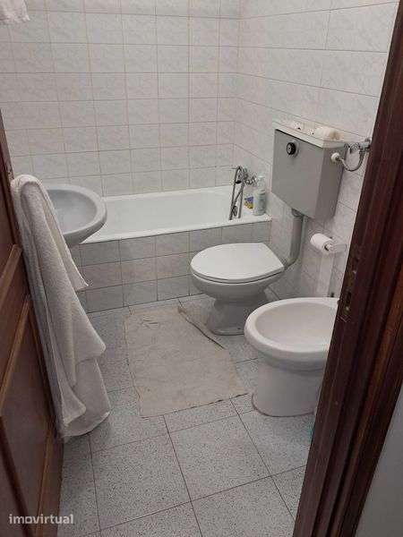Aluga-se Apartamento T1, Rua do Breyner, Porto - Grande imagem: 3/8