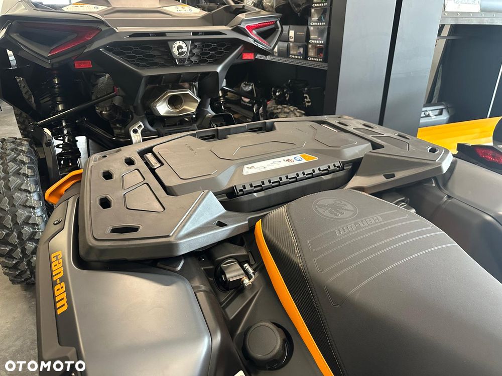 Can-Am Maverick - 10