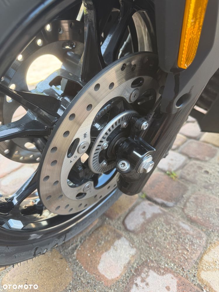 BMW C 400 GT - 11