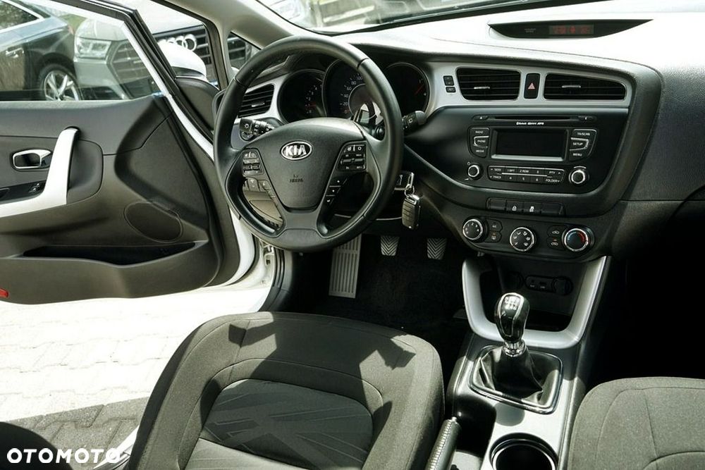 Kia Ceed - 20