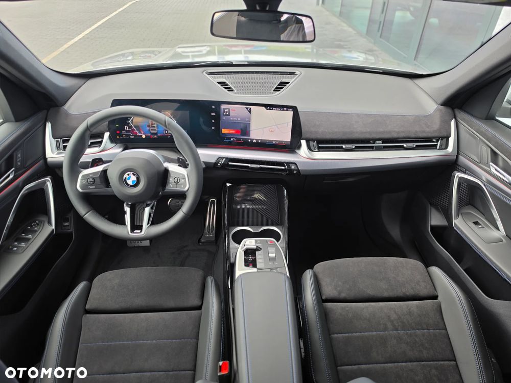 BMW X1 sDrive20i mHEV - 18