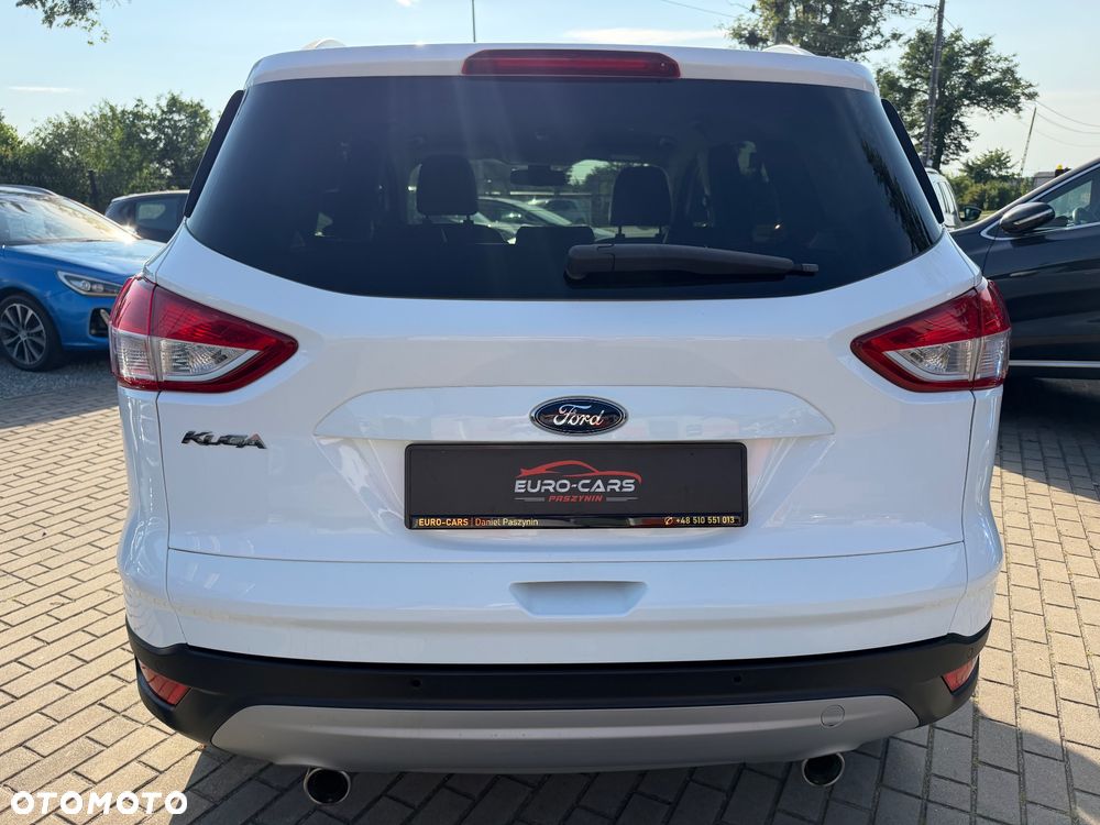 Ford Kuga 2.0 TDCi 2x4 Titanium - 4