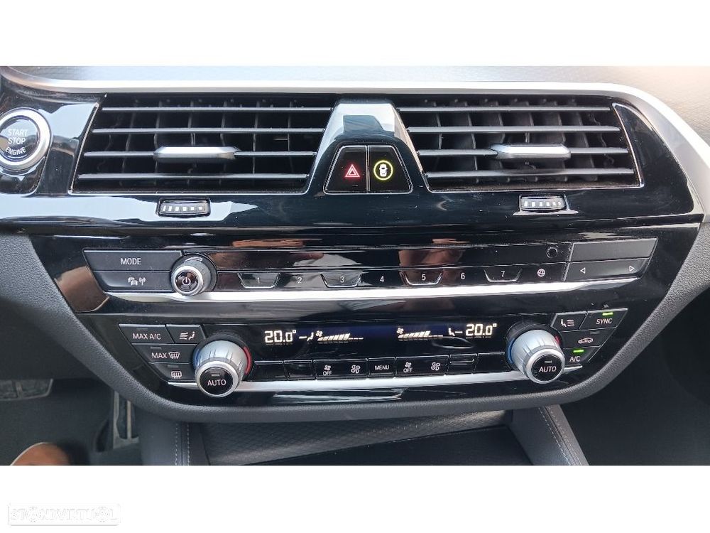 BMW 520 d Pack Desportivo M Auto - 15
