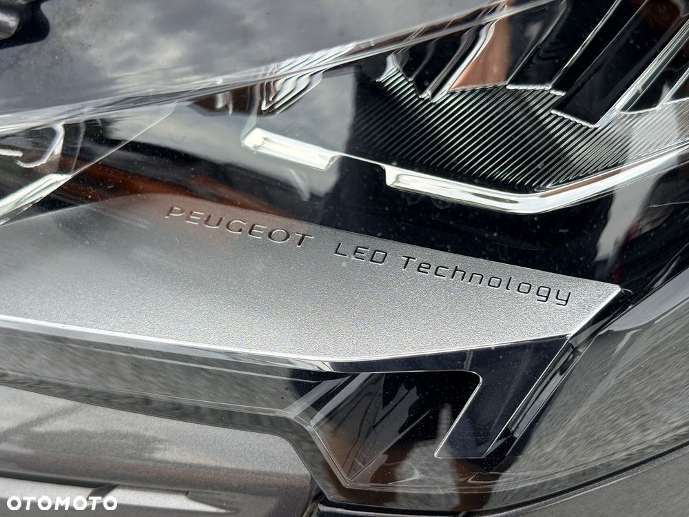 Peugeot 3008 1.5 BlueHDi GT S&S EAT8 - 5