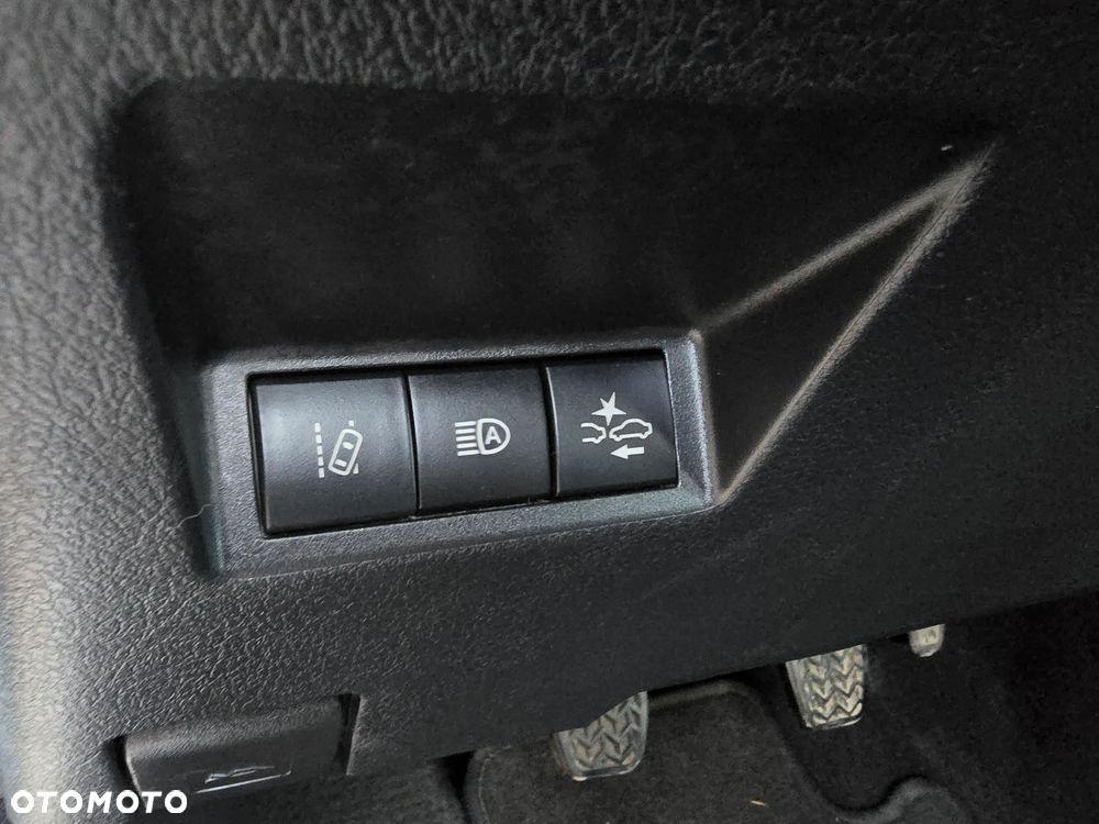 Toyota Yaris 1.0 VVT-i - 11