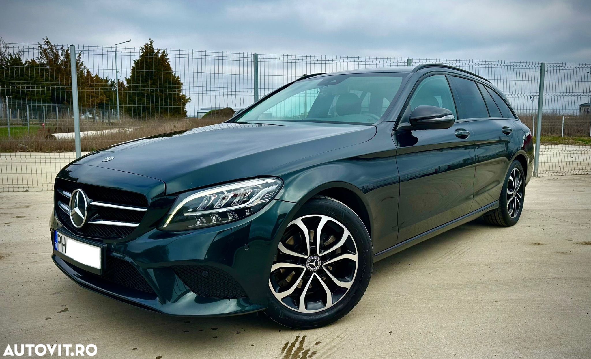 Mercedes-Benz C 180 d T 9G-TRONIC - 1