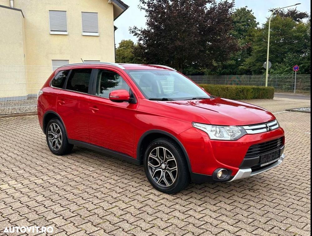 Mitsubishi Outlander 2.2 DI-D 4WD Automatik Instyle - 1