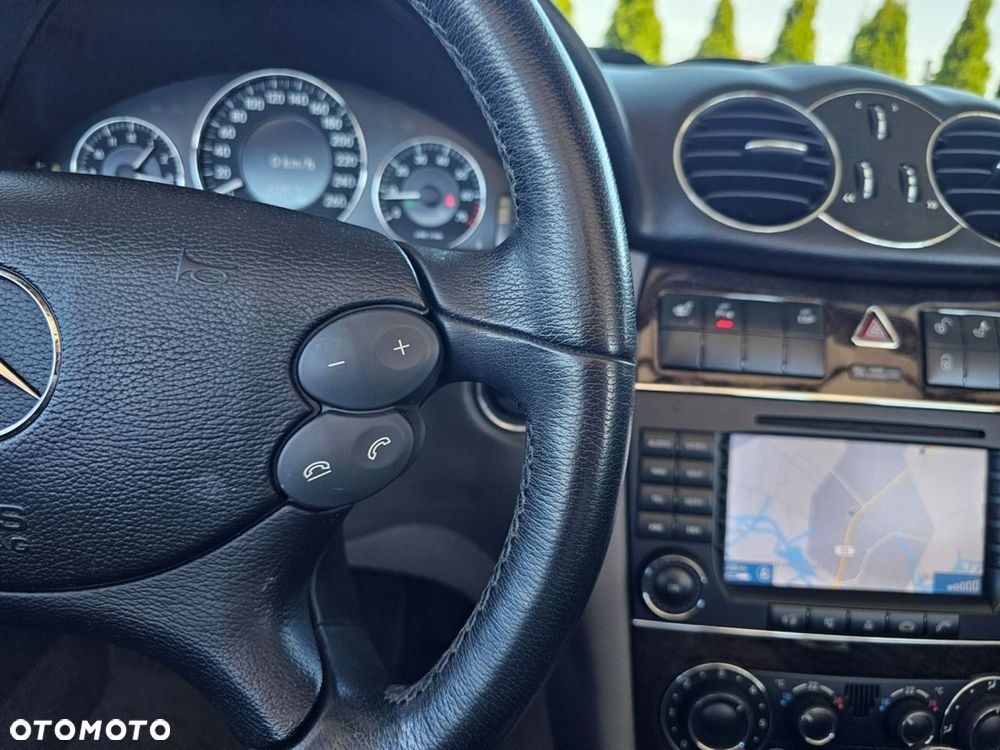 Mercedes-Benz CLK - 21