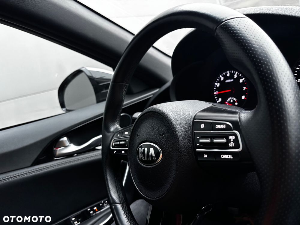 Kia Stinger 2.0 T-GDI GT Line - 11