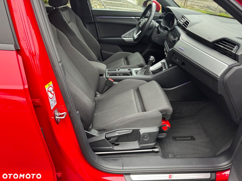 Audi Q3 40 TDI Quattro S Line S tronic - 24