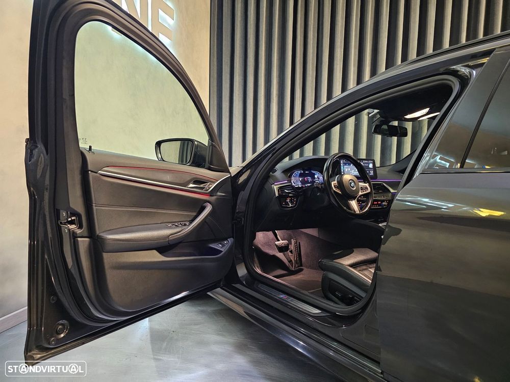 BMW 530 e Pack Desportivo M - 9