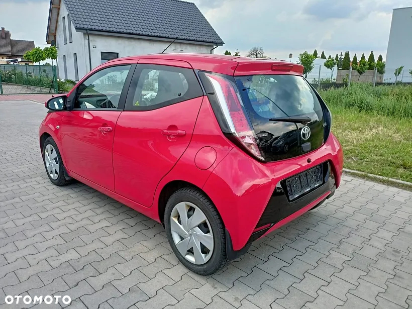 Toyota Aygo x-play - 5