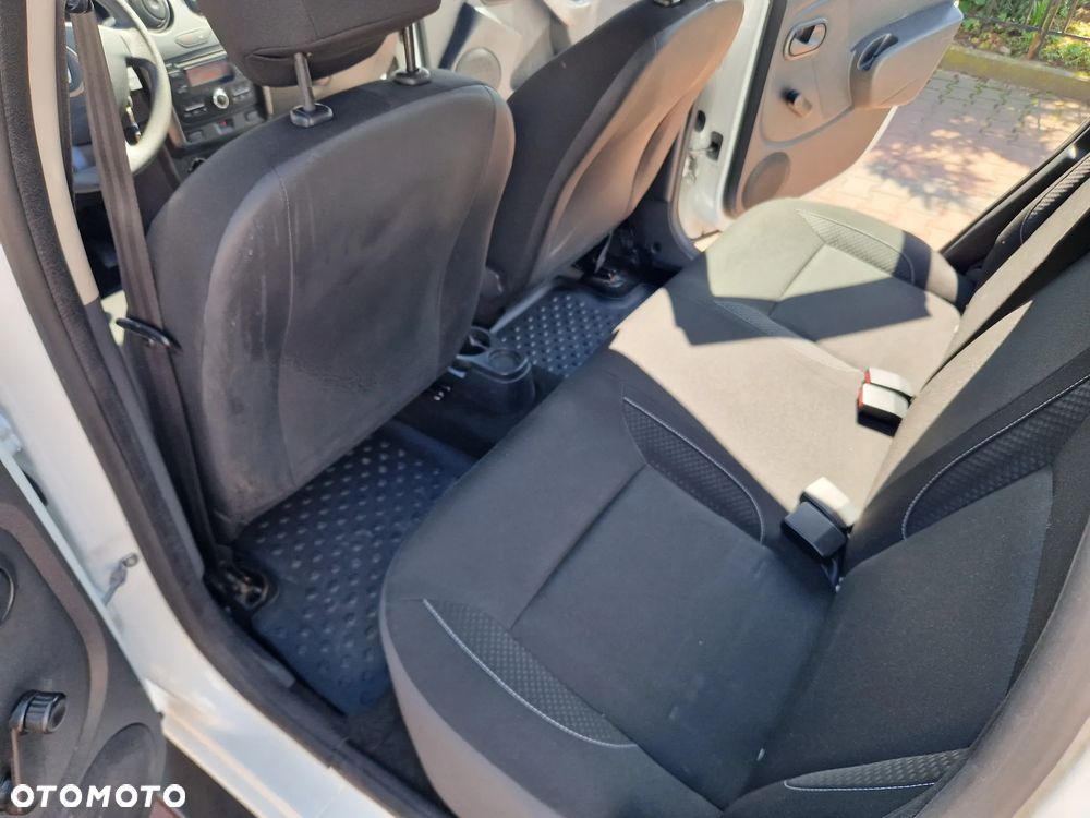 Dacia Duster 1.6 SCe Ambiance S&S - 17
