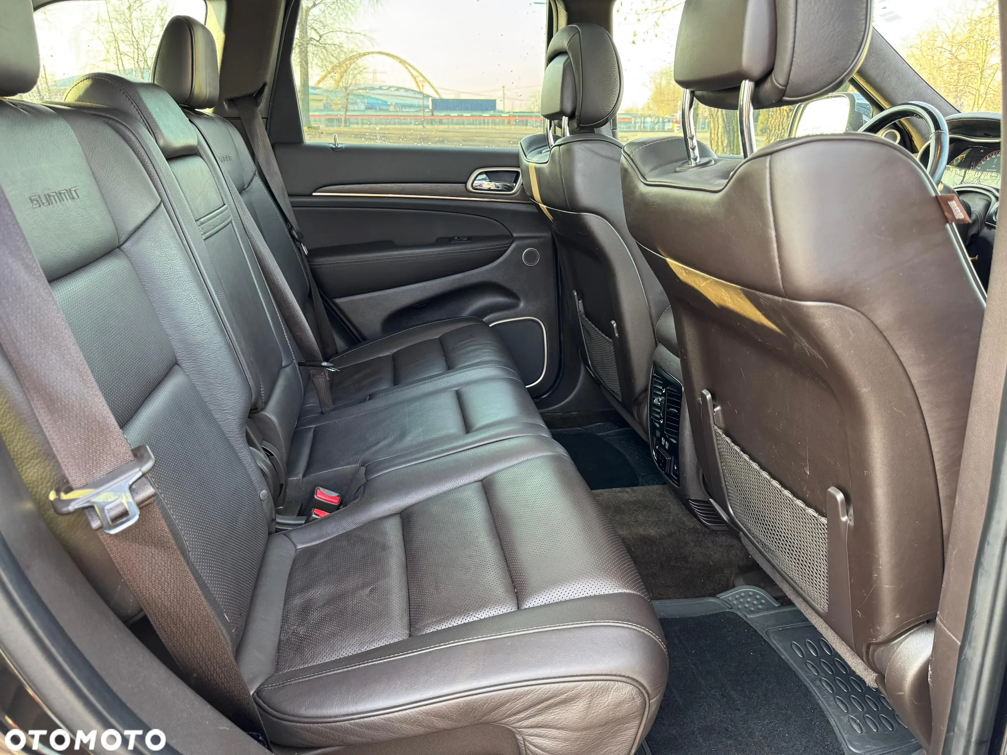 Jeep Grand Cherokee - 17