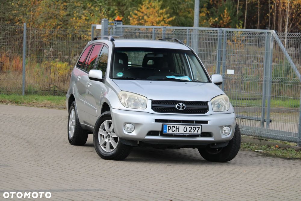 Toyota RAV4 - 1