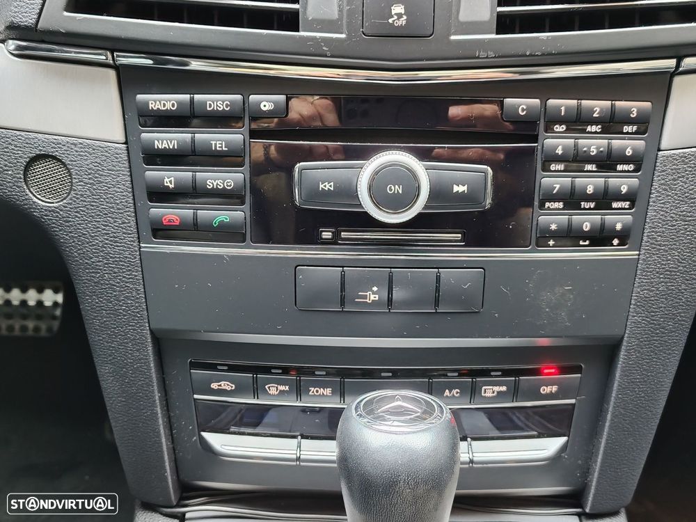 Mercedes-Benz E 250 CGi Classic BlueEfficiency - 16