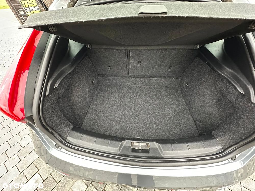 Volvo V40 T2 Geartronic Momentum - 8