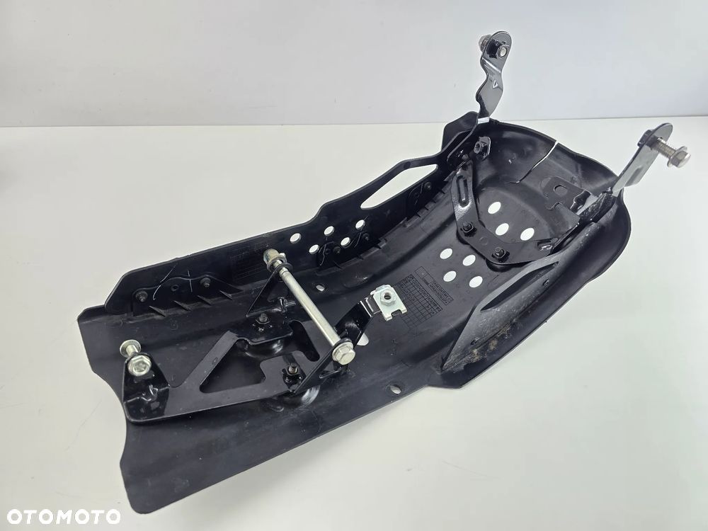 OSLONA SPODU PLYTA MOCOWANIE    TRIUMPH SCRAMBLER 400 SPEED - 1